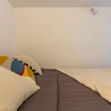 Assisi Style Flat Trastevere Apartment *